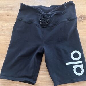 Alo biker shorts black lace up medium